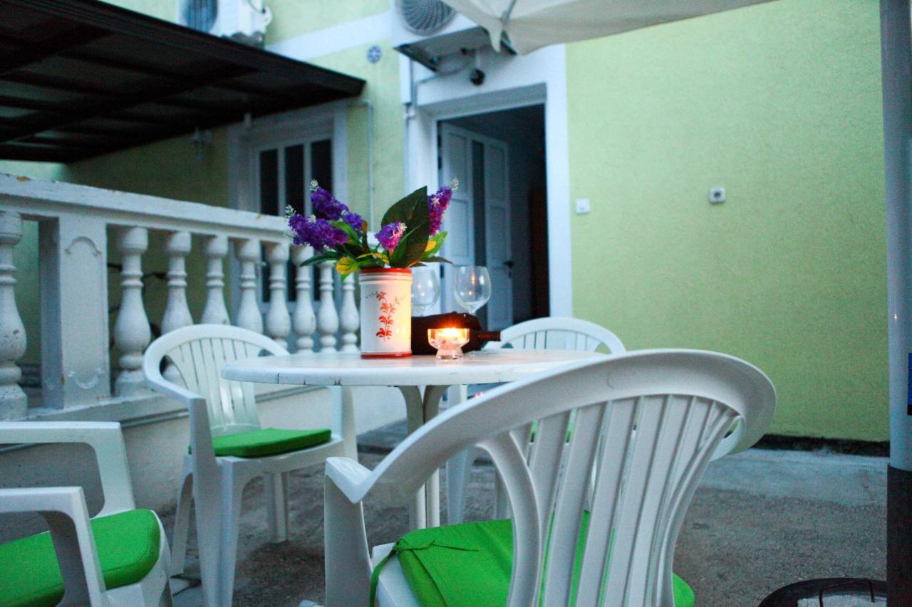 Ana Lovetovo Vodice Kültér fotó