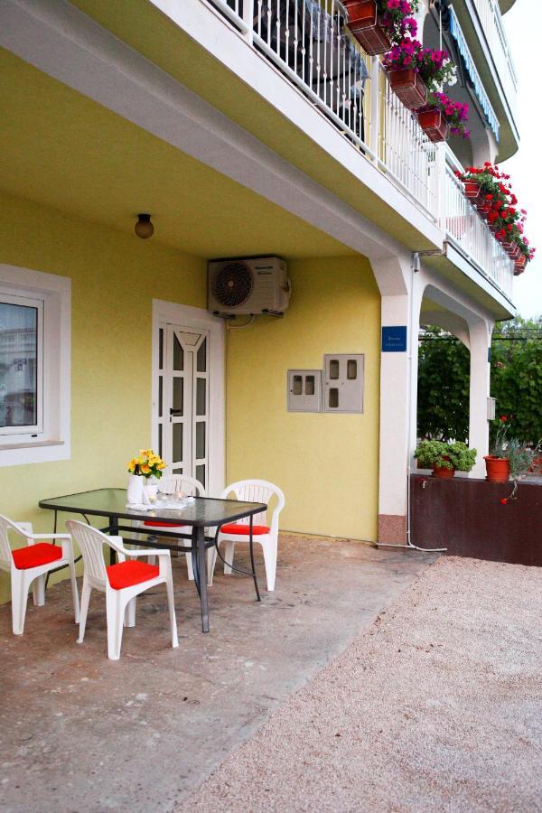 Ana Lovetovo Vodice Kültér fotó