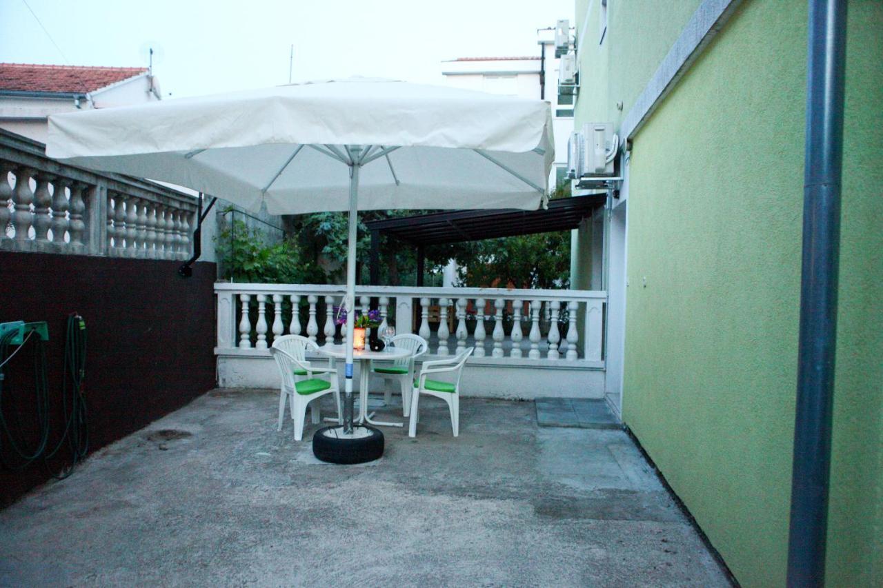Ana Lovetovo Vodice Kültér fotó