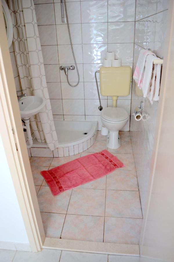 Ana Lovetovo Vodice Kültér fotó