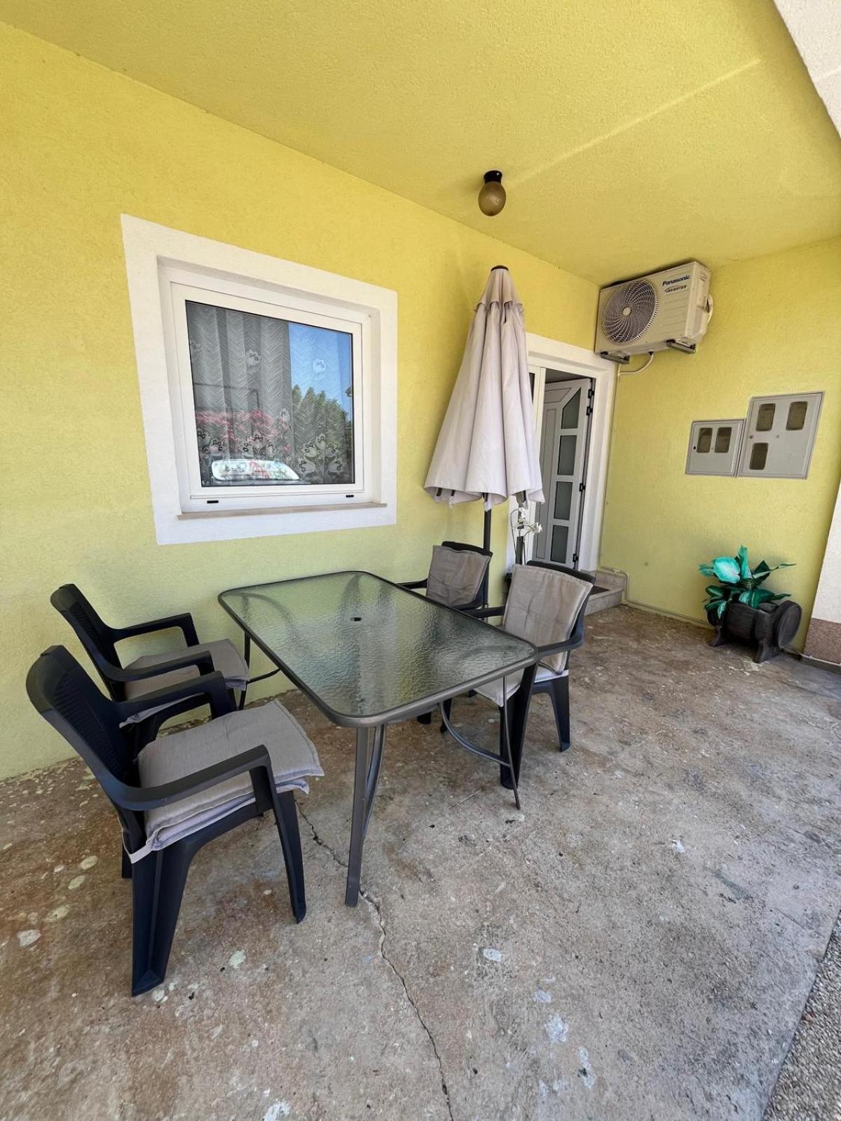 Ana Lovetovo Vodice Kültér fotó