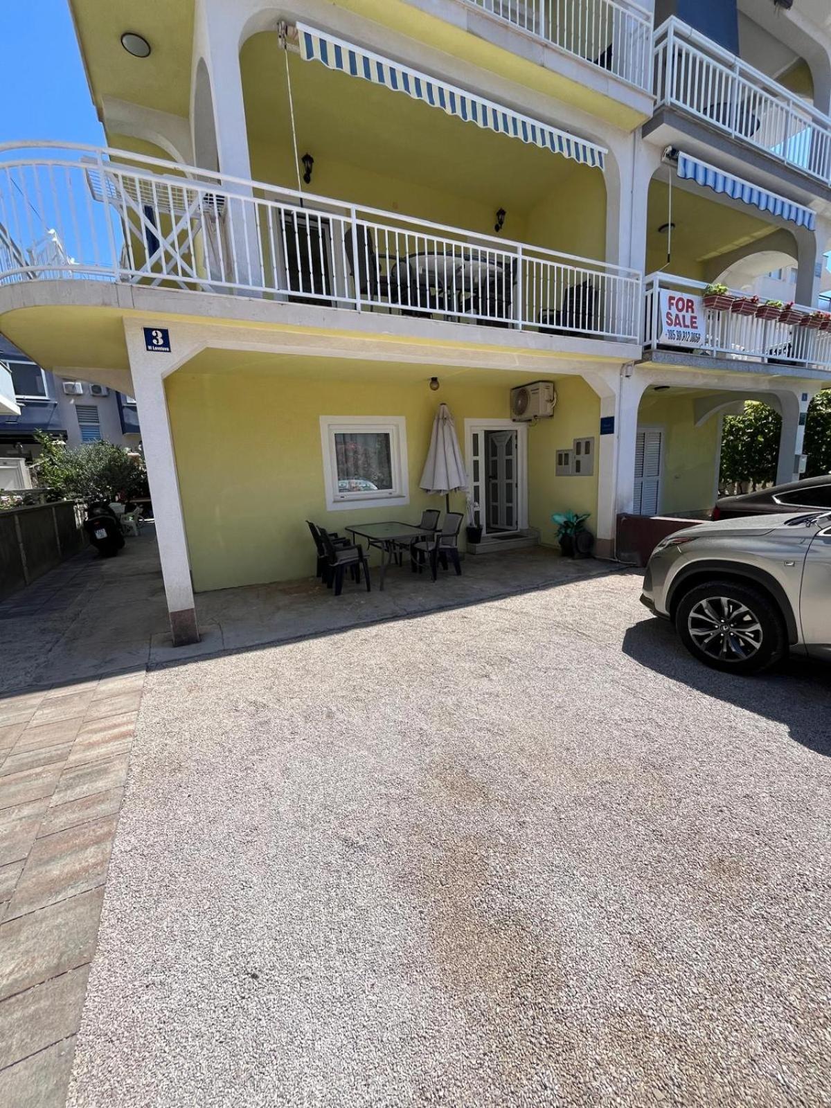 Ana Lovetovo Vodice Kültér fotó